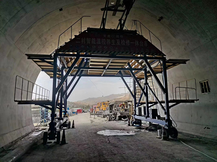 布料機(jī)、大型布料機(jī)、行走式布料機(jī)、圓筒布料機(jī)、行走式液壓布料機(jī)、移動式液壓布料機(jī)、電動布料機(jī)、手動布料機(jī)、梁場專用液壓布料機(jī)
