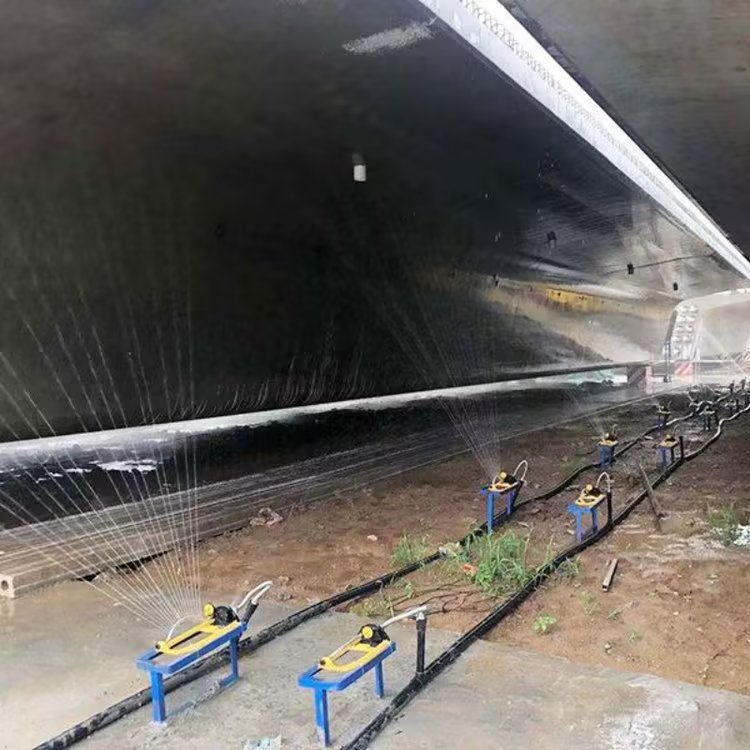 布料機(jī)、大型布料機(jī)、行走式布料機(jī)、圓筒布料機(jī)、行走式液壓布料機(jī)、移動(dòng)式液壓布料機(jī)、電動(dòng)布料機(jī)、手動(dòng)布料機(jī)、梁場專用液壓布料機(jī)